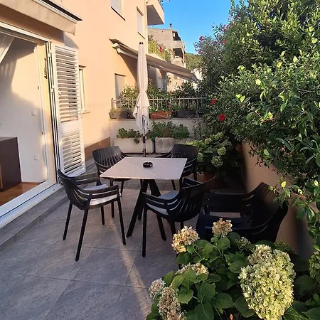 With Parking Space - 25264 Appartamento *