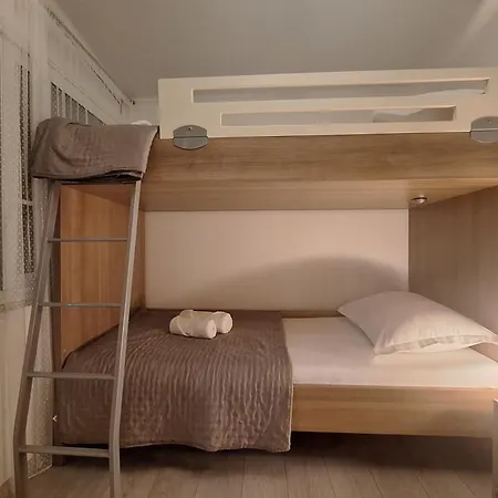 Apartamento With Parking Space - 25264 Makarska