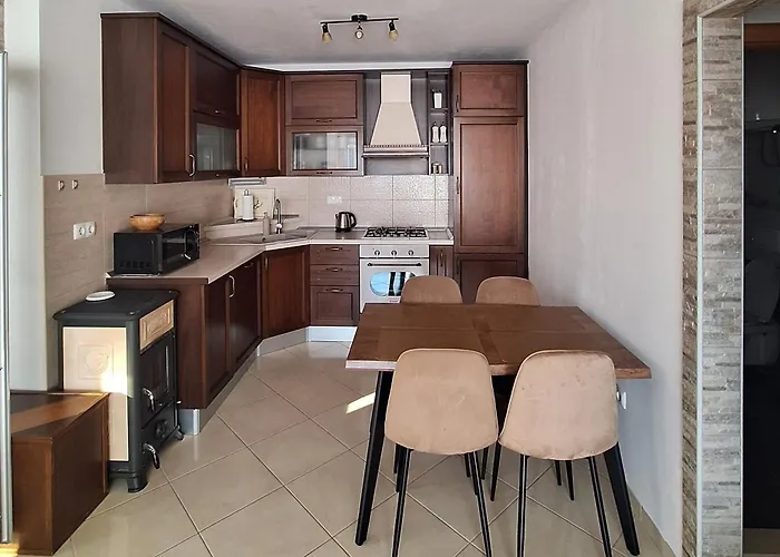 דירה With Parking Space - 25264 מאקרסקה